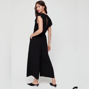 Aritzia Wilfred Fleurette Black Jumpsuit with Wide-Leg and Cap Sleeves Size S